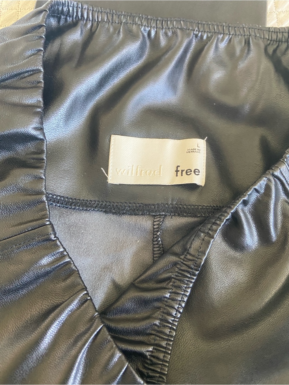 Wilfred Faux Leather Leggings in Black